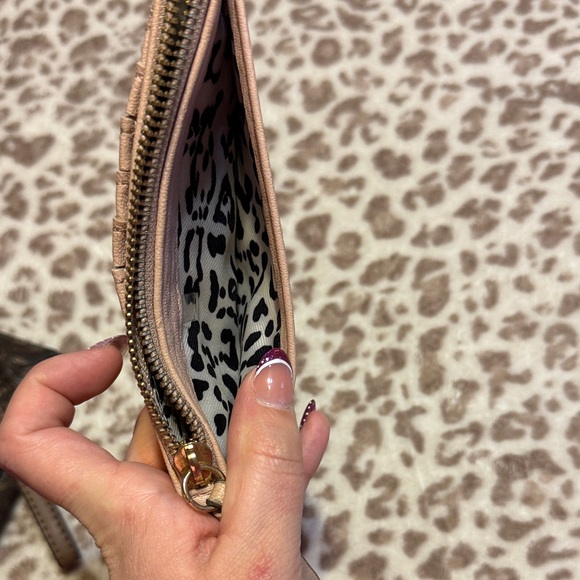 Jessica Simpson Blush Card Holder with Gold Logo - Picture 4 of 4